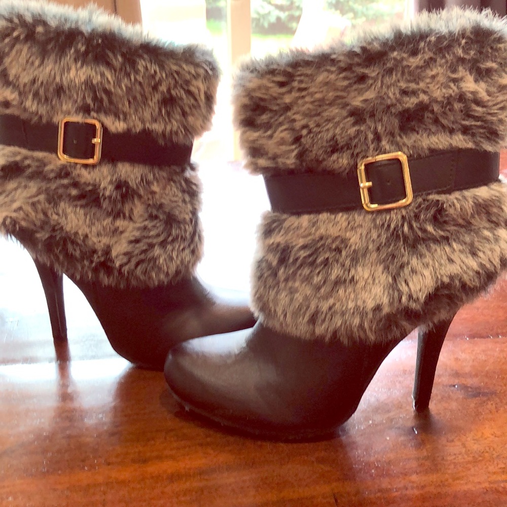 Heeled boots